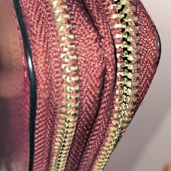 Coach Leather Double Zip Around Wallet Maroon/Burgundy Hangtag - Picture 5 of 6